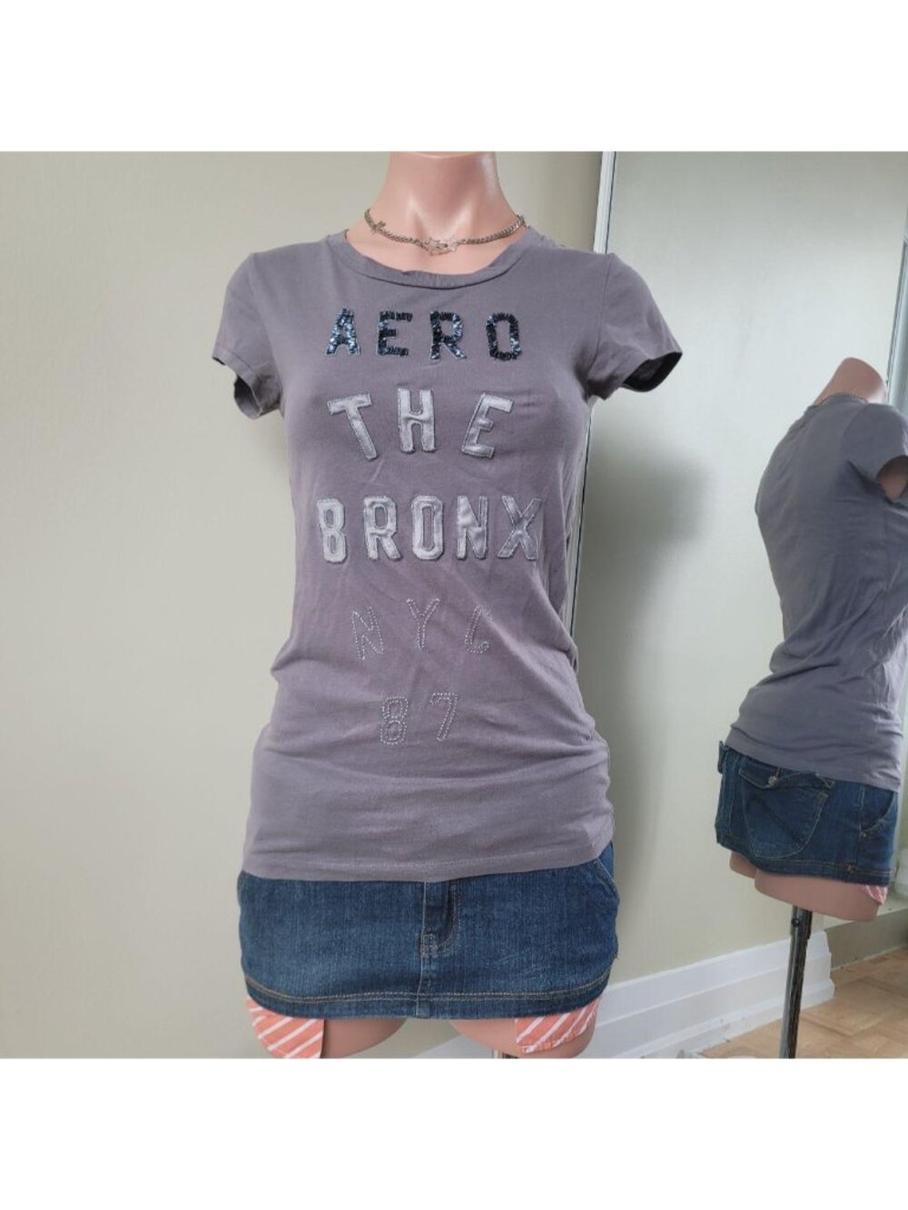 Aeropostale Grey Glitter Rhinestone Embroidered Baby Tee (M)